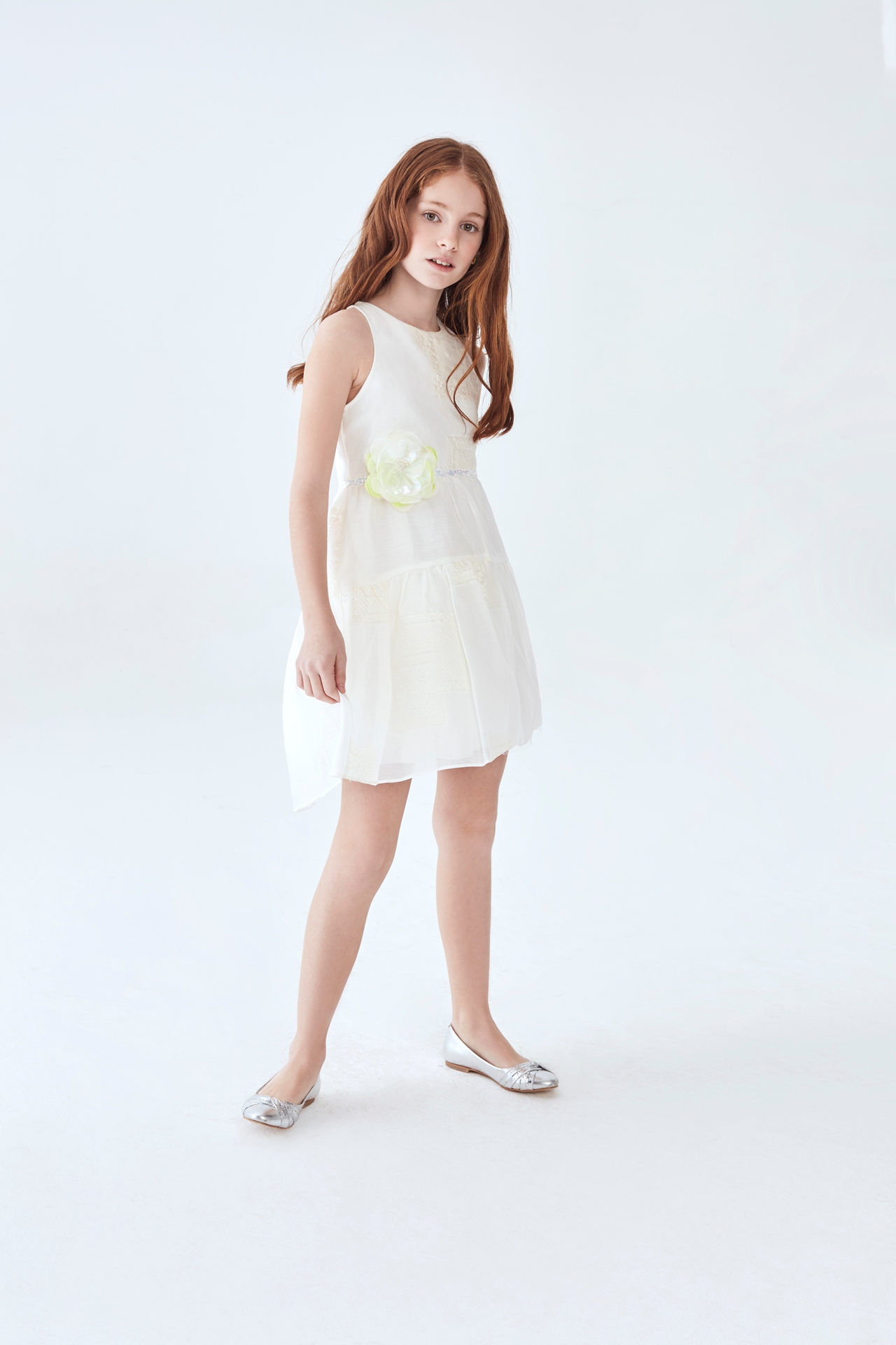 Kız Çocuk Beyaz Elbise