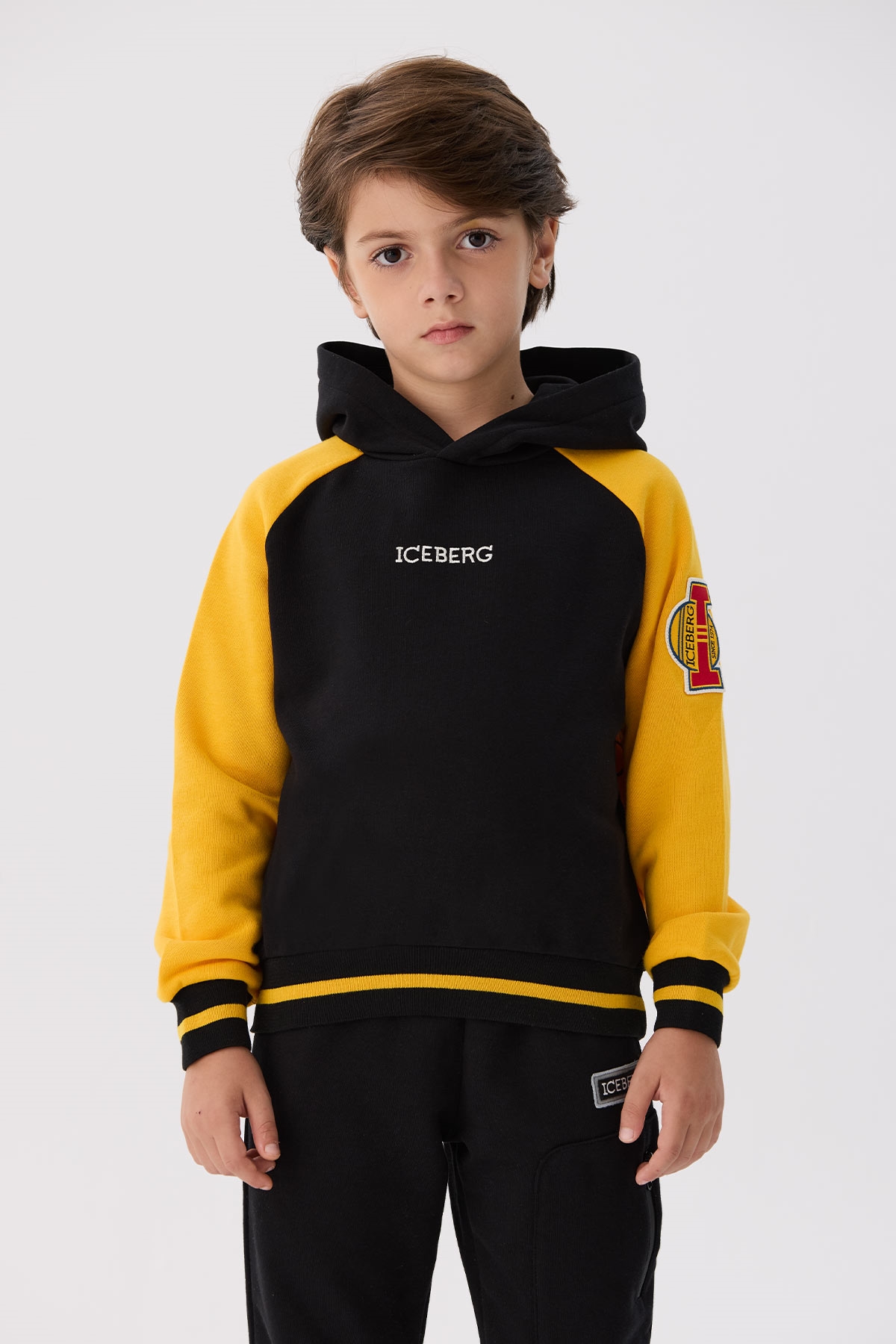 Erkek Çocuk Siyah Sweatshirt 